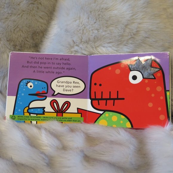 ‘Where's Dave' Interactive touch and feel book. - Picture 5 of 5